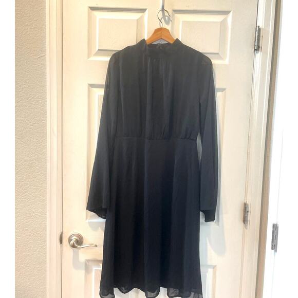 Unique Vintage X Voodoo Vixen Chiffon Black Dress with Bell Sleeves 1940s Sz L - Picture 2 of 2